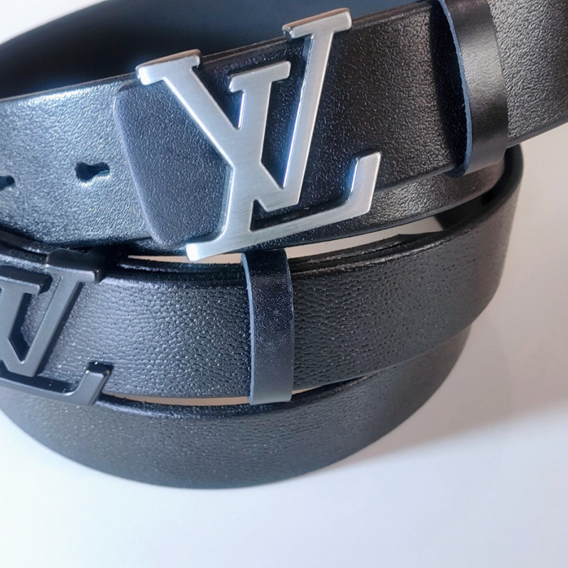 Шкіряний чоловічий ремінь. Чорний