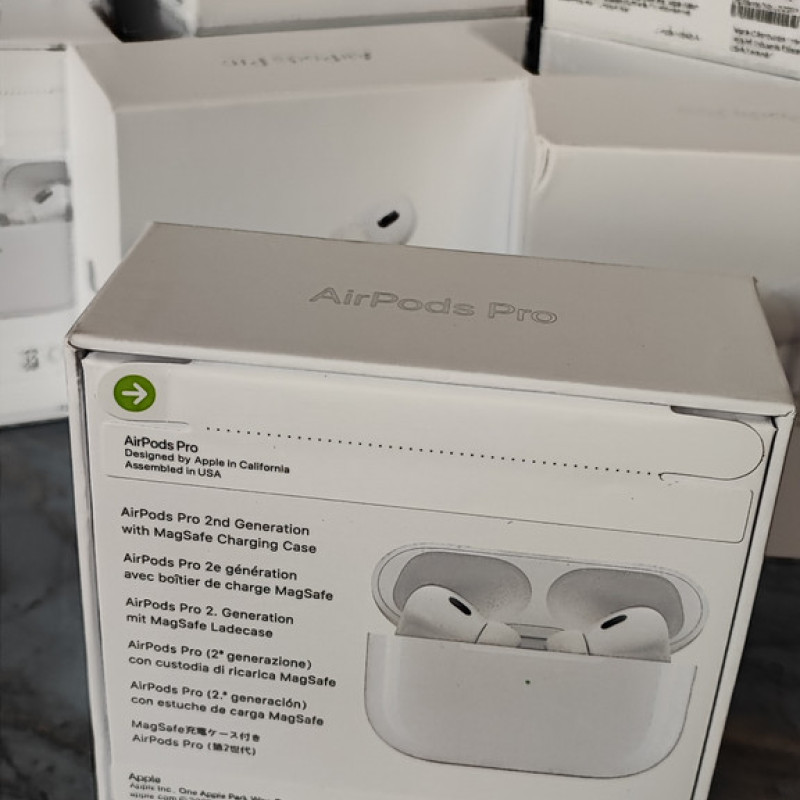 Навушники Apple AirPods Pro 2 HC with Wireless Charging Case (MQD83CH/A) White