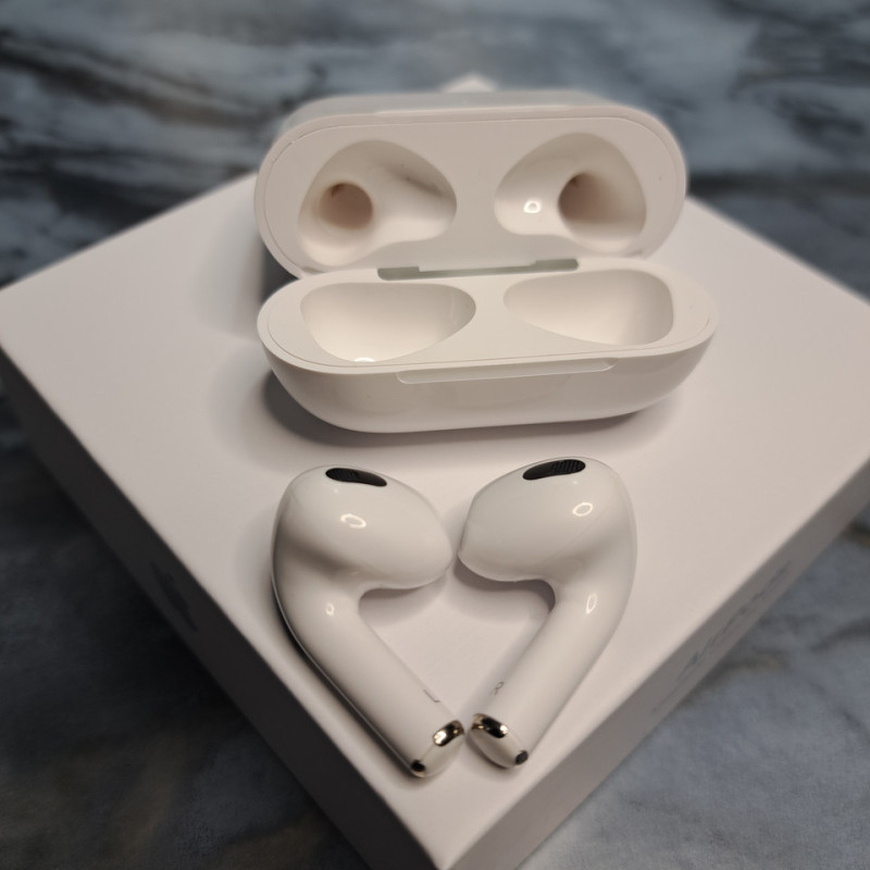 Навушники Apple AirPods 3 HC with Wireless Charging Case (MME73CH/A) White