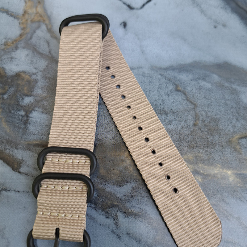 Тканинний універсальний ремінець 22 мм Бежевий