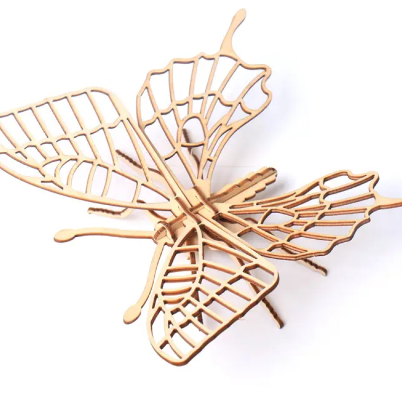 Декоративна дерев'яна іграшка-пазл 3D  "Метелик"